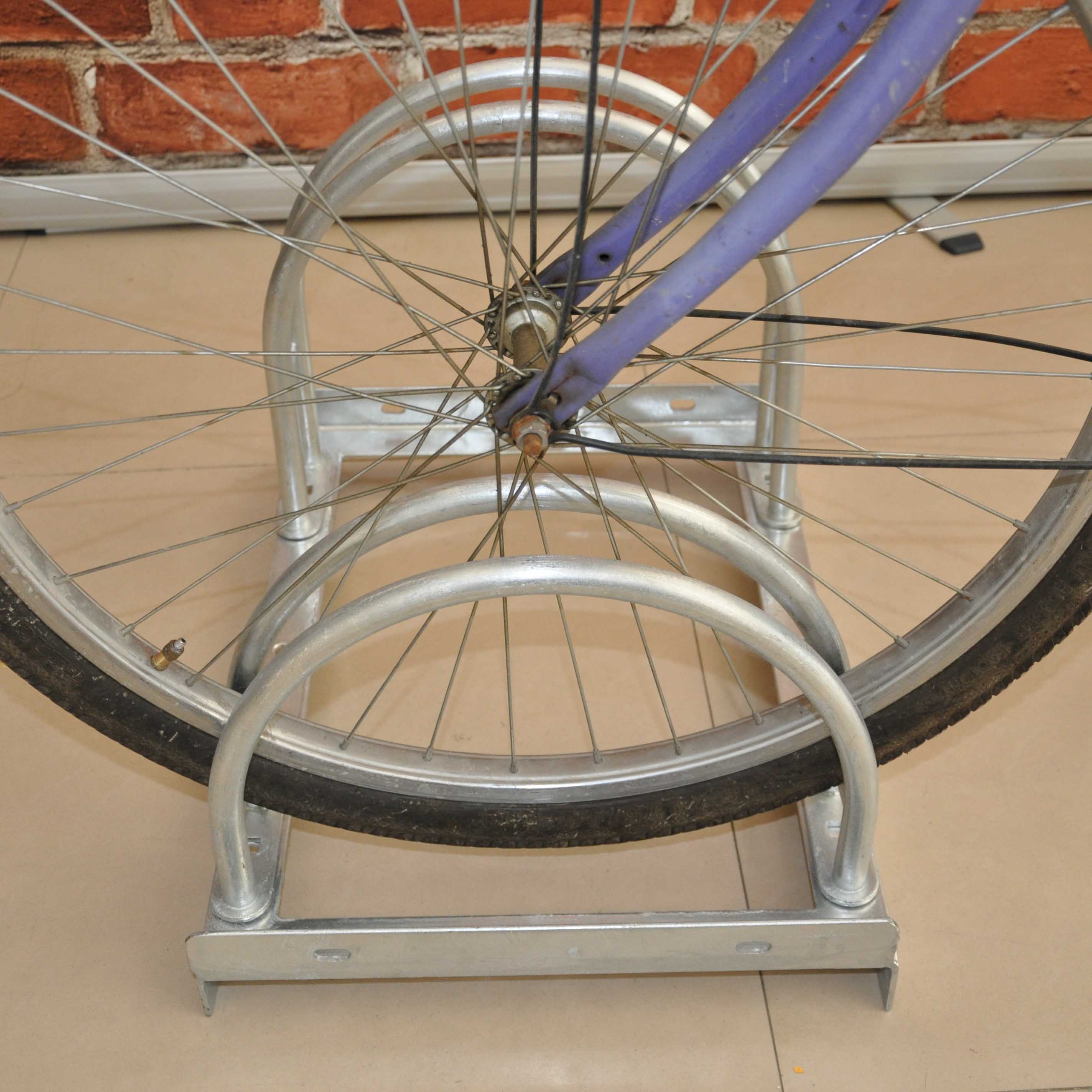 Bastidores de soporte de montaje de bicicleta galvanizados altos y bajos Proveedor blanco de China