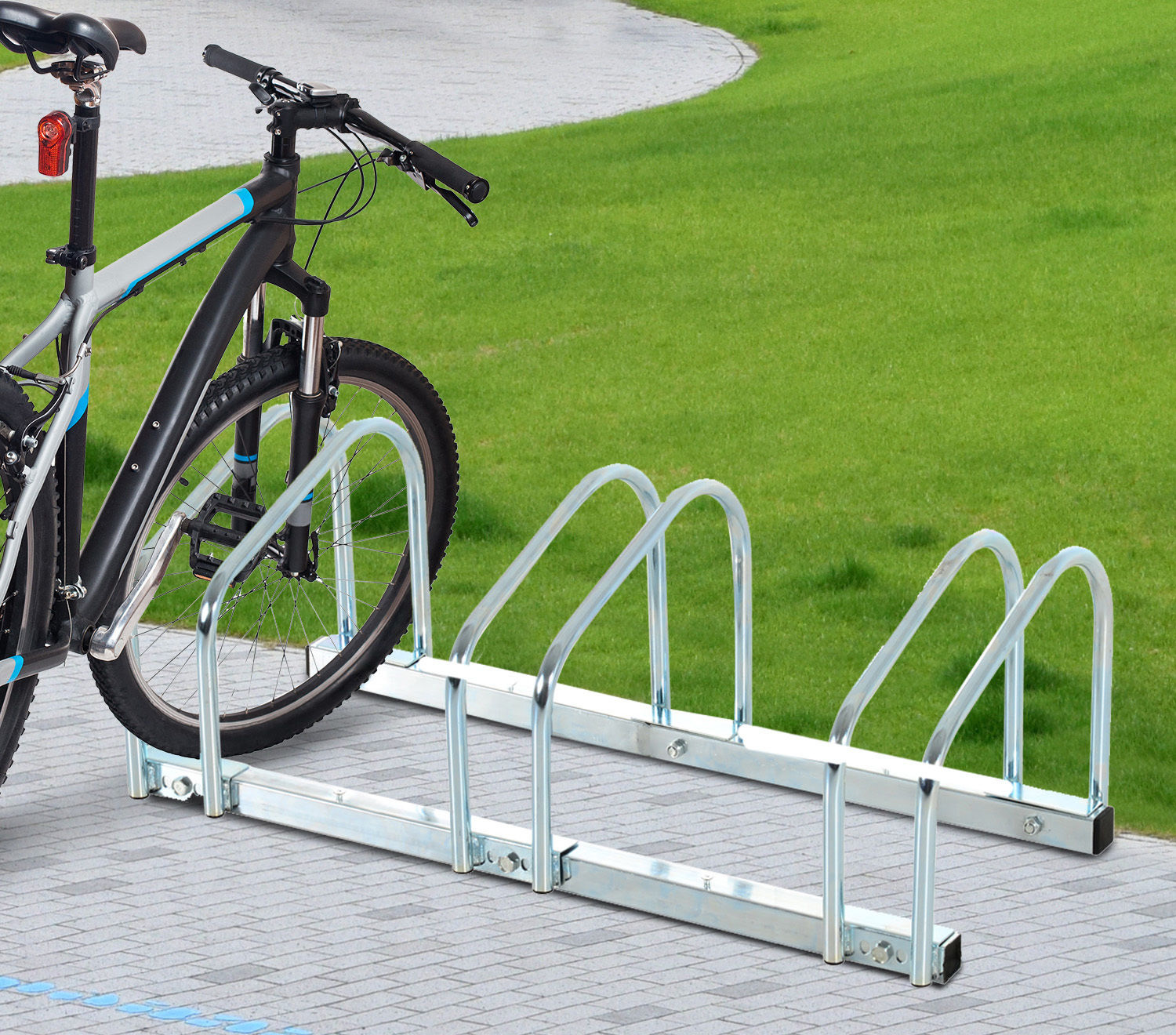 Estante de ciclo moderno de estacionamiento de acero inoxidable en forma de U montado en el piso