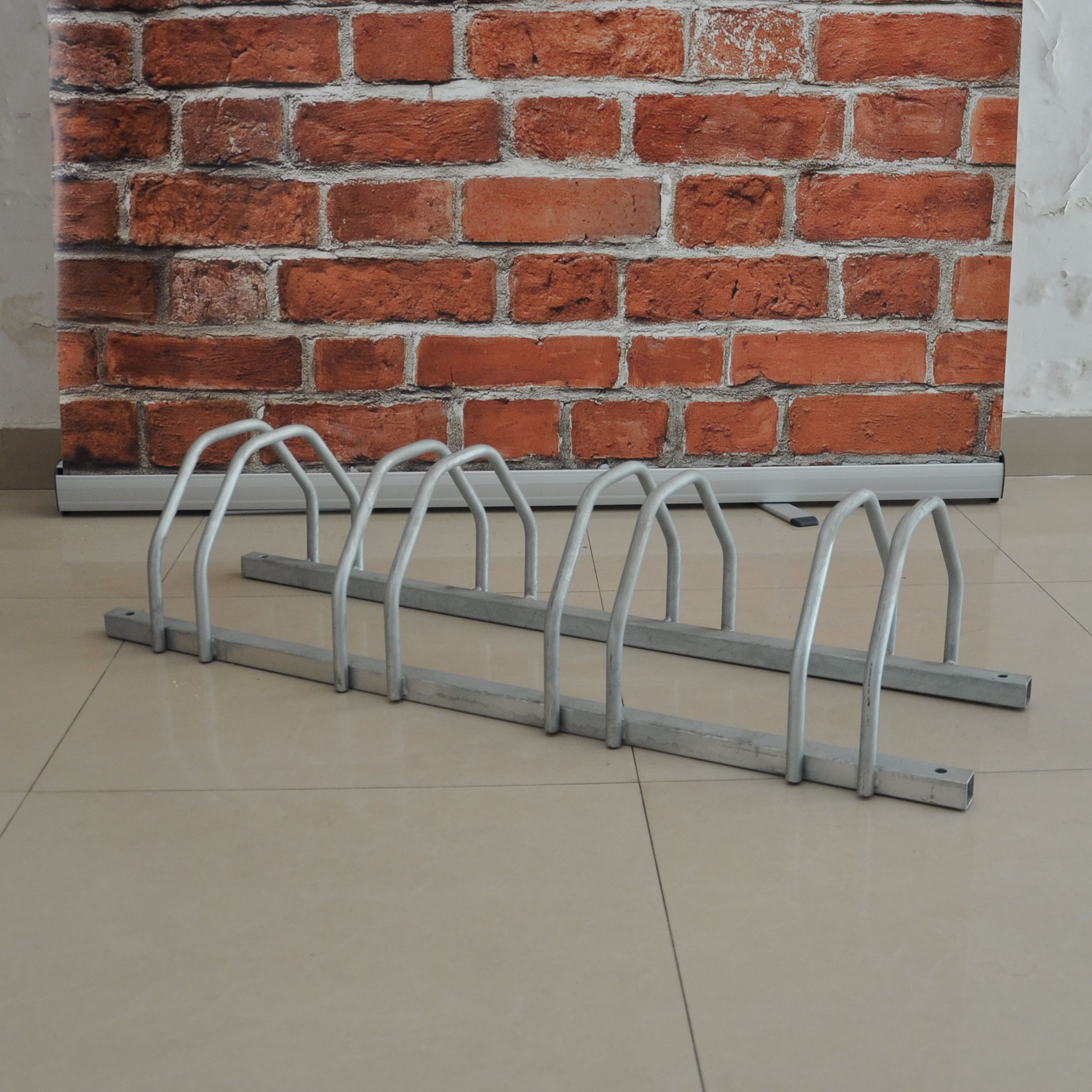 Portabicicletas de capacidad múltiple Portabicicletas múltiple para 4 bicicletas con almacenamiento